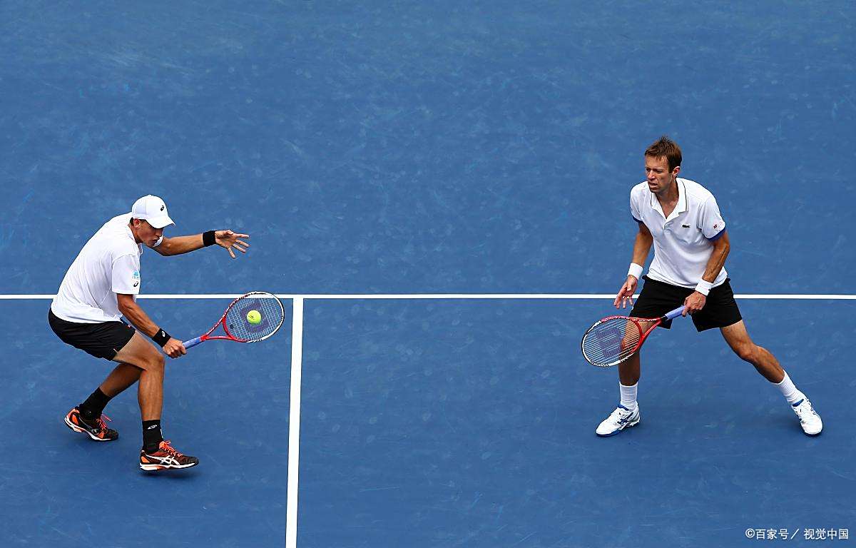 一场经典之战!网球点燃球迷热情 一场经典之战!网球点燃球迷热情